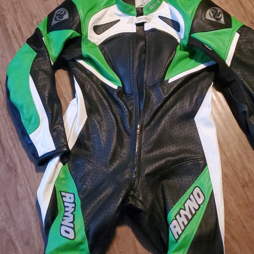 Motorcycle racing suit